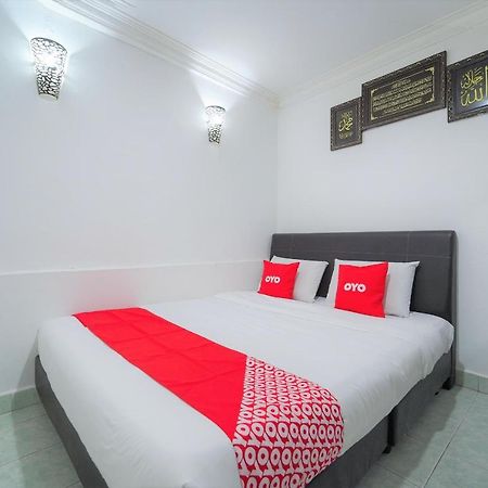Oyo 89850 Mutiara Motel Kuah Eksteriør bilde