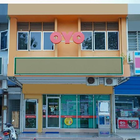 Oyo 89850 Mutiara Motel Kuah Eksteriør bilde