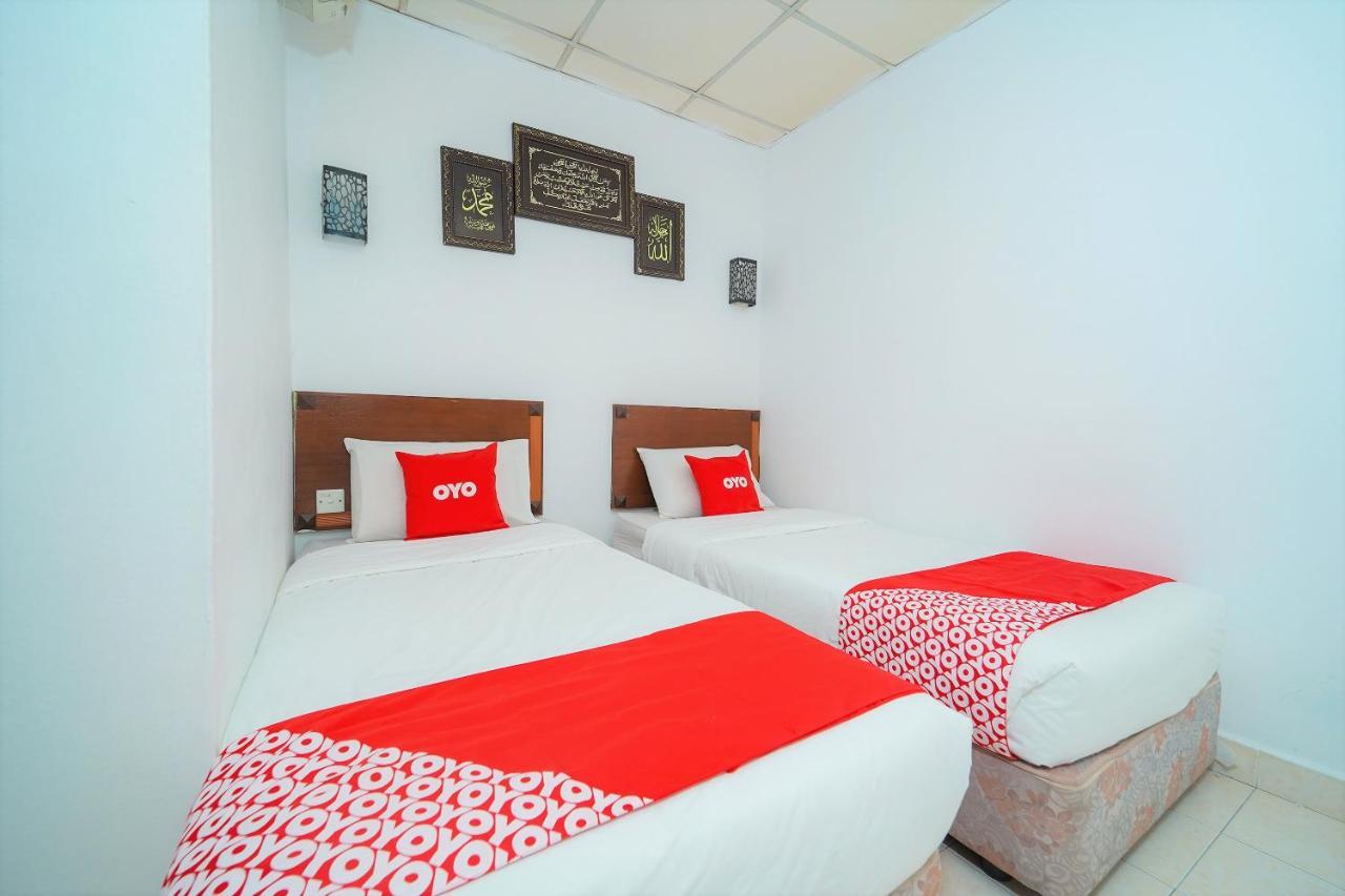 Oyo 89850 Mutiara Motel Kuah Eksteriør bilde