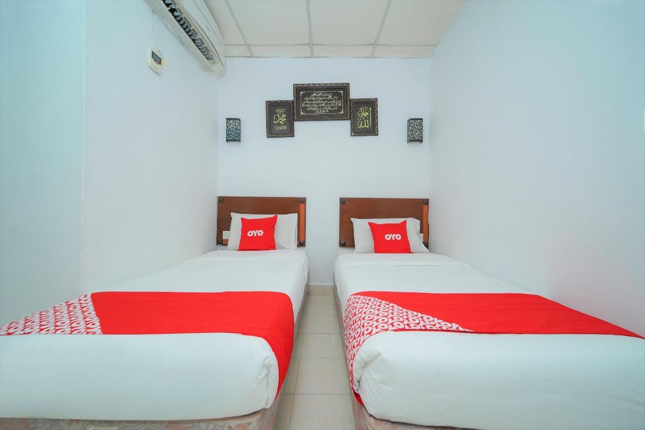 Oyo 89850 Mutiara Motel Kuah Eksteriør bilde