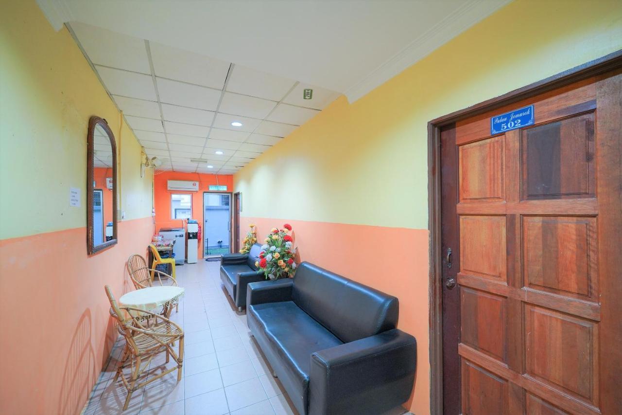 Oyo 89850 Mutiara Motel Kuah Eksteriør bilde