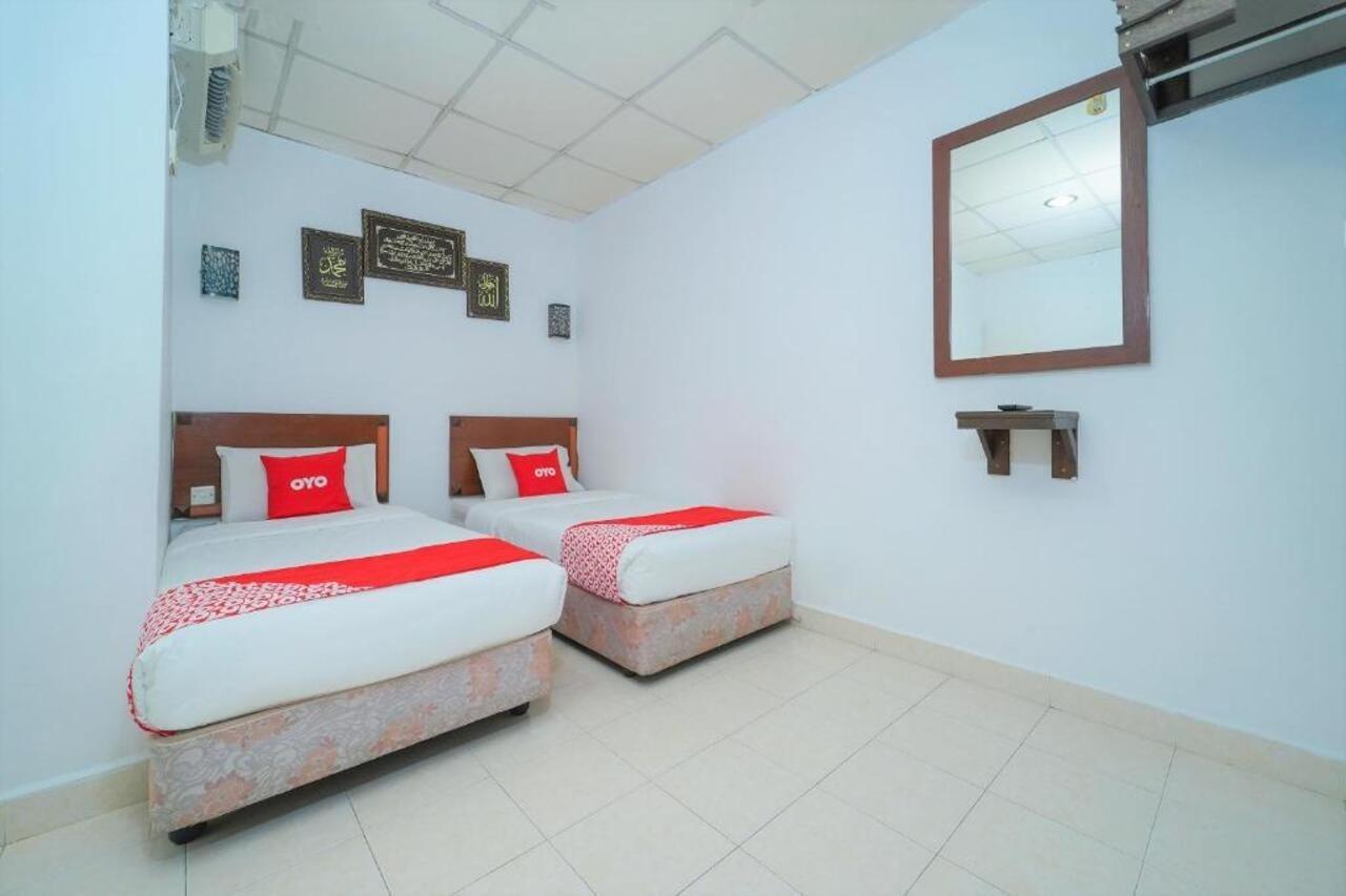 Oyo 89850 Mutiara Motel Kuah Eksteriør bilde
